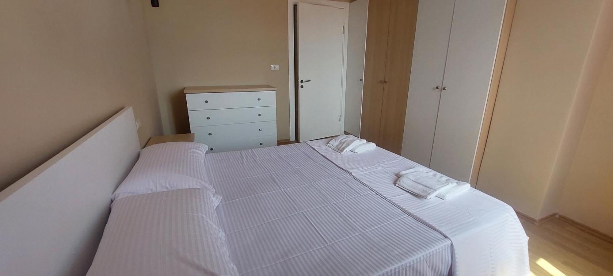Lu-Er Tirana Center Apartment Esterno foto
